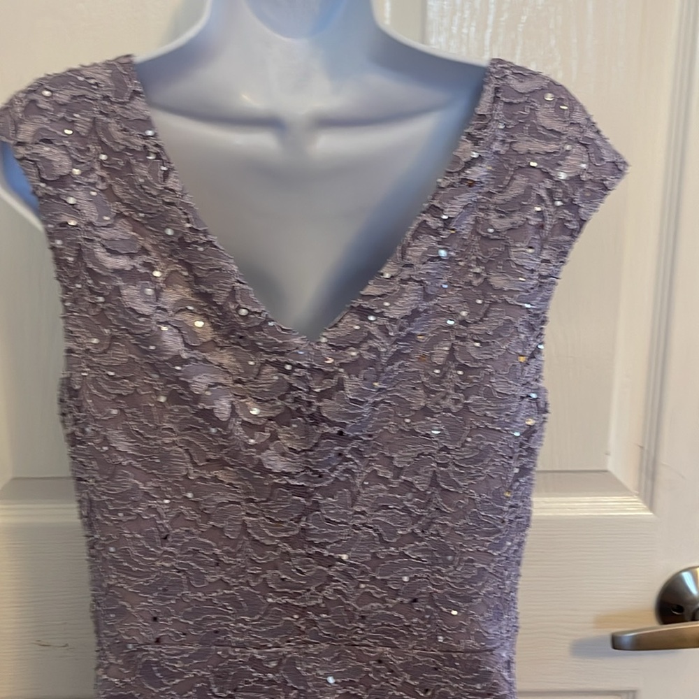 Women’s connected apparel dress - Picture 4 of 6